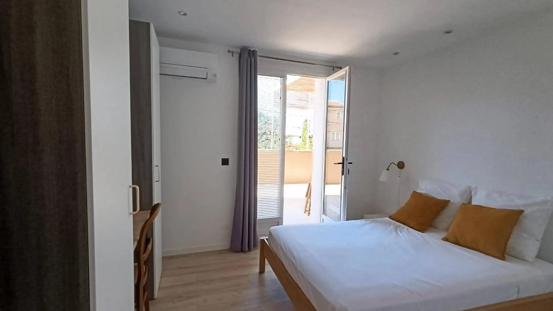 Appartement 3 Chambres Avec Terrasse Vue Mer A 150 M De La Plage 马赛
